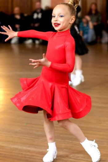 RED JUVENILE 2 PIECE SET LATIN